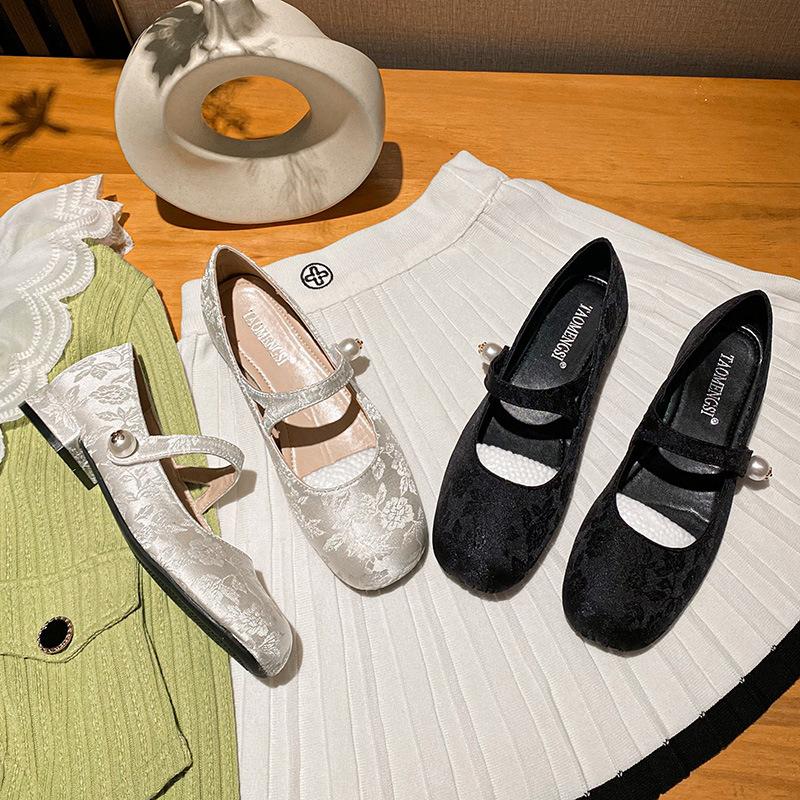 Tuberose _ national style new Chinese pearl word with square head jacquard Mary Jane single shoes