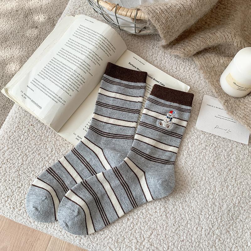 Winter Polar Bear Cashmere Socks Women'S Contrast Striped Vintage Mid-Leg Socks Warm And Versatile High Wool Socks