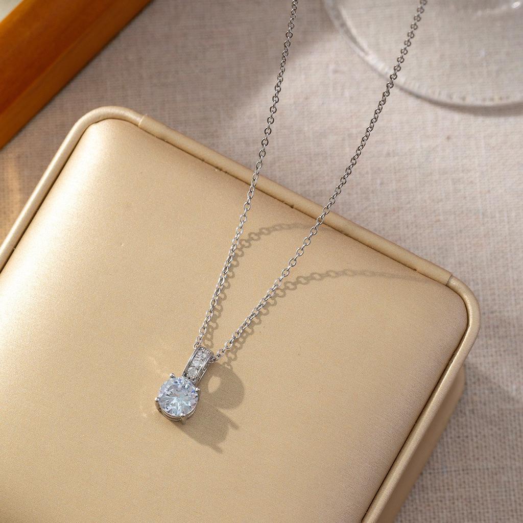 Micro Paved Titanium Steel Cross Pendant Necklace For Women Stylish Versatile Delicate Collarbone Chain