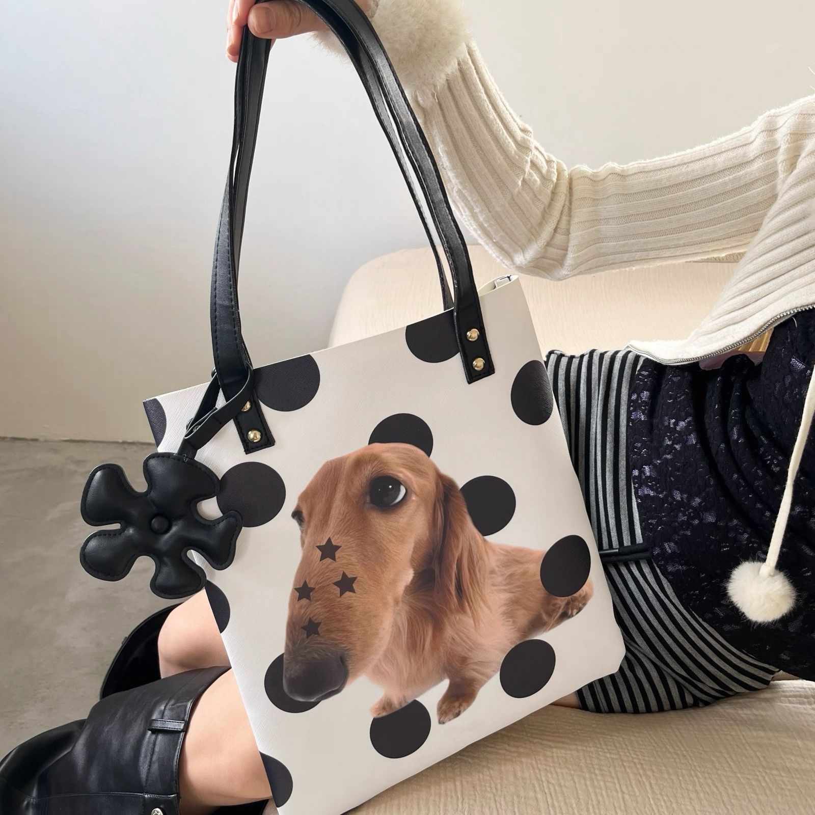 

Ins Cute Dachshund Puppy Tote Bag Women Polka Dot Print PU Leather Large Capacity Shoulder Bag Ladies Durable Daily Shopping Bag белый