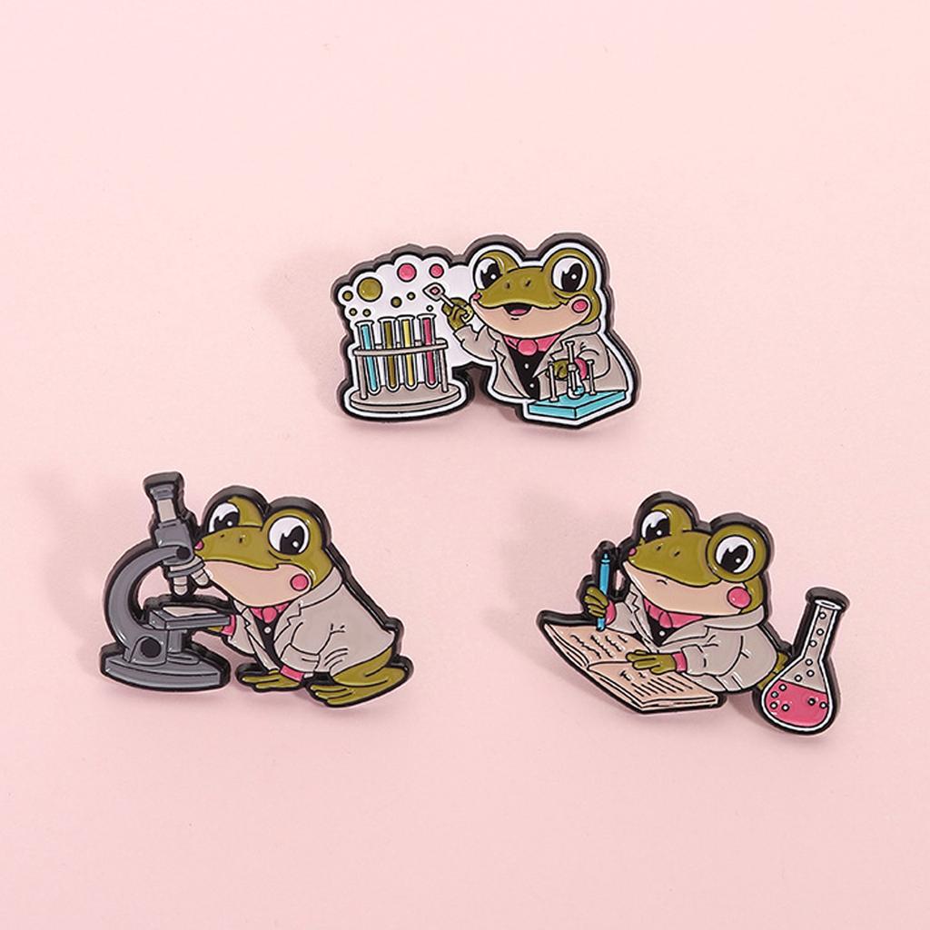 Cartoon Frogs Chemist Brooch with Microscope Test Tube for Laboratory Enthusiasts