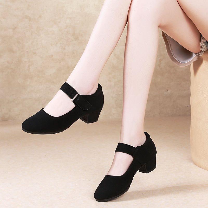 New black square dance shoes women's mid-heel soft-soled mother dance shoes adult four-season dance shoes old north cloth shoes