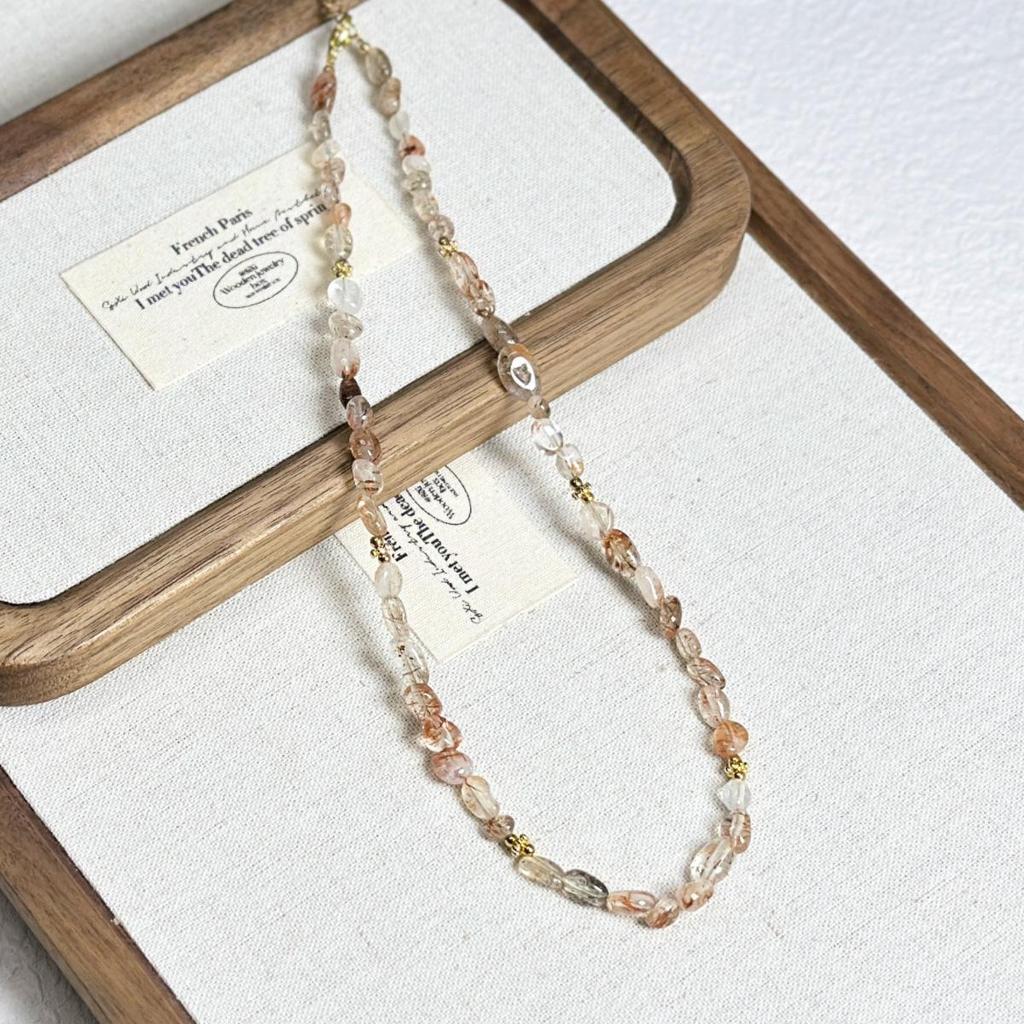 High-End Black Gold Freeform Stone Necklace with Tiger Eye Beads - Versatile Women's Choker and Sweater Chain.