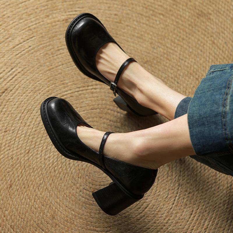 Bequeme Dickabsatz Schnalle Leder Freizeit Damen kleine Lederschuhe neu schwarzes Leder Einzelne Schuhe Damen Kopf große Größe mittlerer Absatz