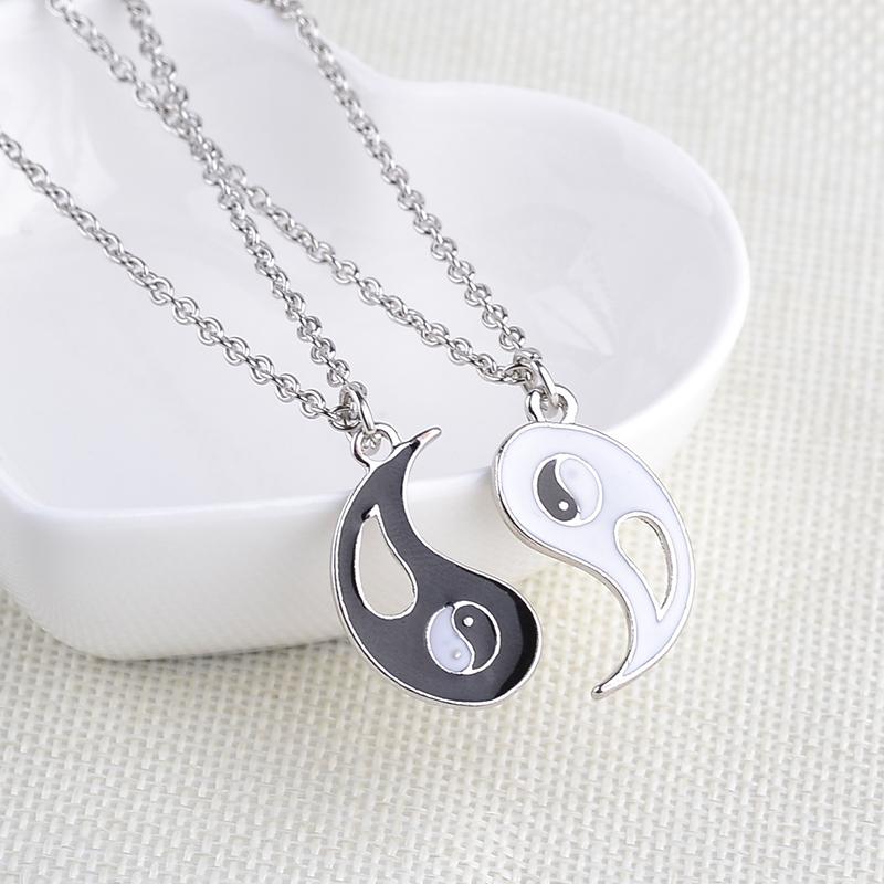 2Pcs/Set Yin Yang Taiji Bagua Puzzle Pendant Necklace Black White Couple Lovers Pendant Valentine's Day Gift