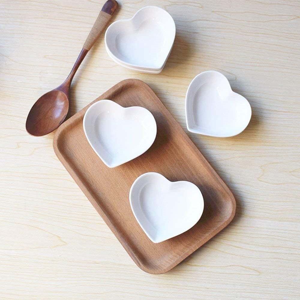 Ceramic Heart-shaped White Multipurpose Sauce Dish Seasoning Dishes Sushi Dipping Bowl Appetizer Plates Serving Dish Saucers Bowl(Set of 4)