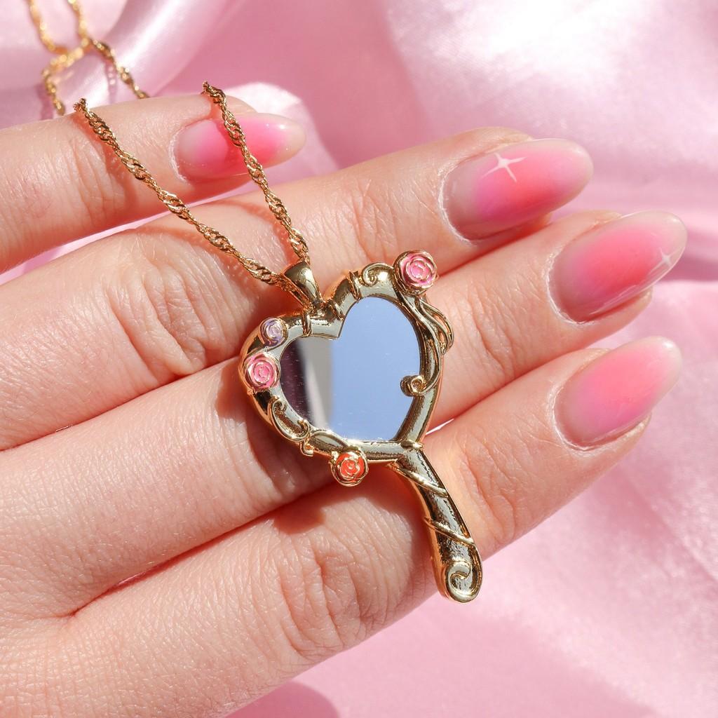 In Spired Heart Shaped Necklace With Copper Material And Rhinestone Accents For Daily Wear