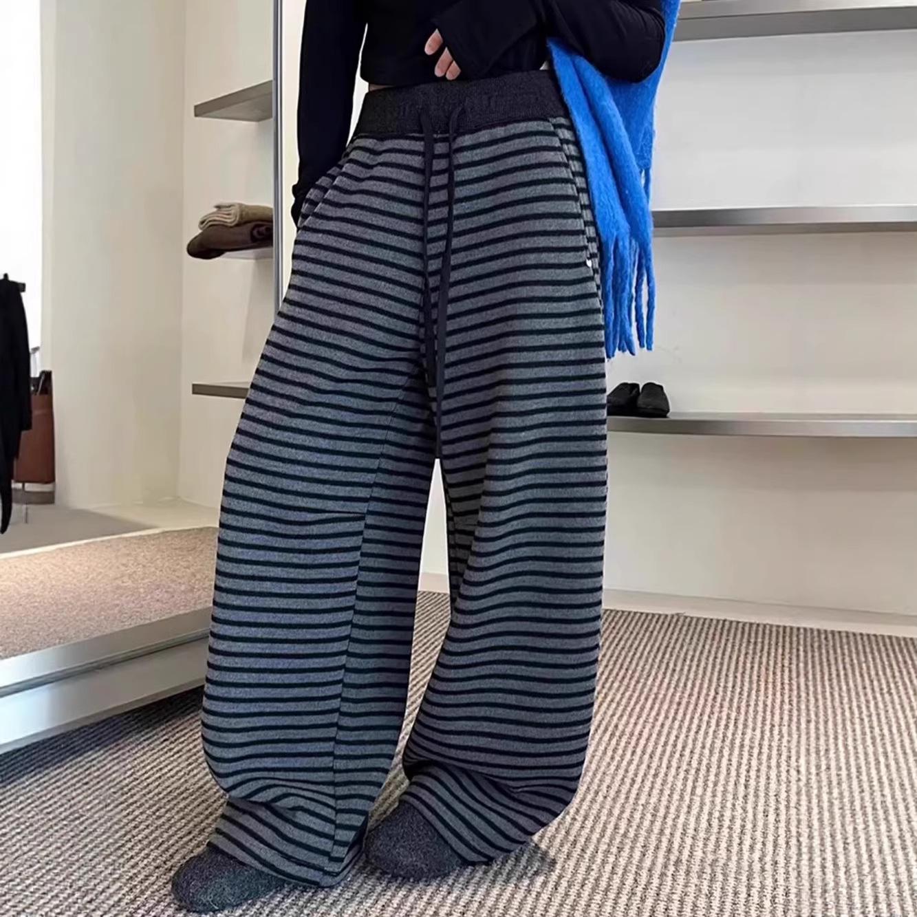 European-Style Velvet Striped Wide-Leg Pants - Women s Loose Fit, Great for Autumn/Winter 4XL