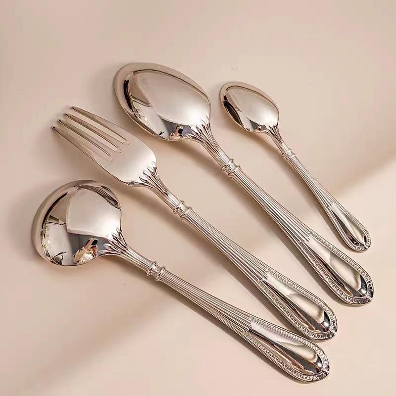 304 Stainless Steel Lace Pattern European Cutlery Set: Elegant Knives, Forks, and Spoons for Hotels and Homes