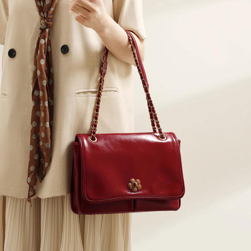 Large-capacity Fashionable Chain Small Square Bag, Niche Design Women's Bag, Versatile Single-shoulder Bag for Casual Commuting