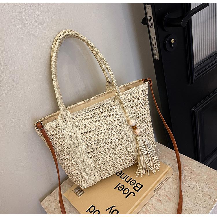 Seaside Vacation Beach Woven Bag Spring New Handheld Straw Bag Commuter Shoulder Messenger Bag Woven Straw Tote Bag for Women