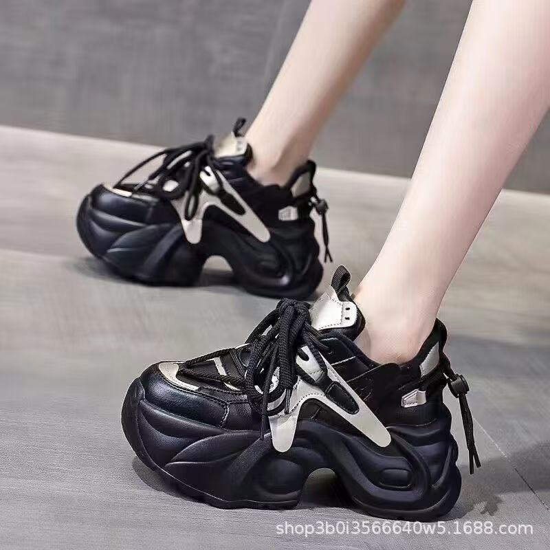 8CM dad shoes women's ultra-light 2025 autumn new versatile casual shoes thick-soled small inner height-increasing women's shoes