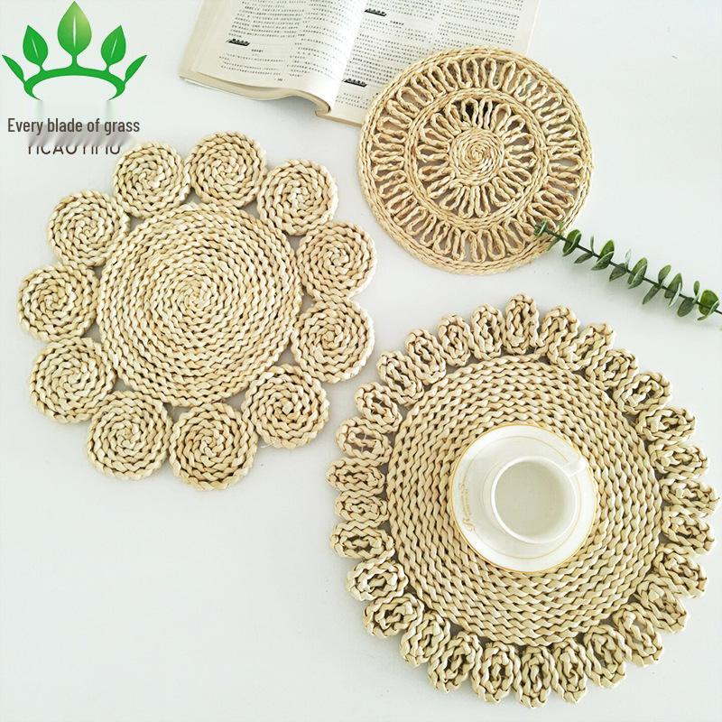 Gewebter Hitzebeständiger Topfuntersetzer und Platzset aus Maisblättern