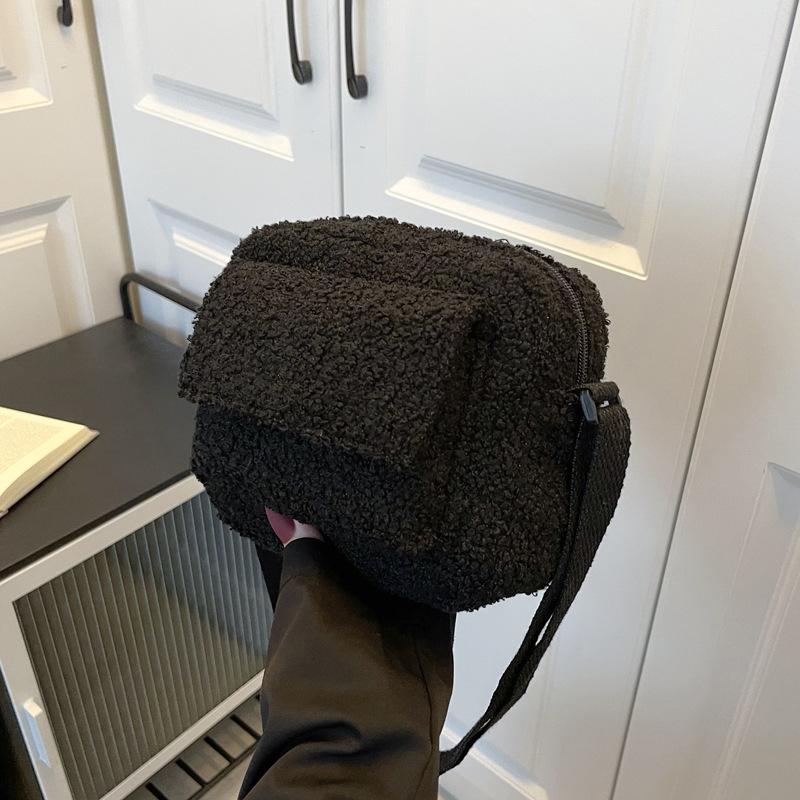 Women's bag small square bag new plush bag fashionable sweet messenger bag