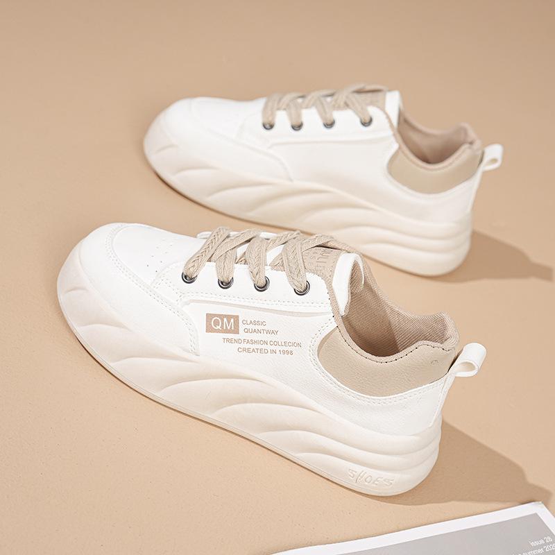 Sports shoes for women 2026 new spring versatile hot item board shoes anti slip soft sole casual ins white shoes