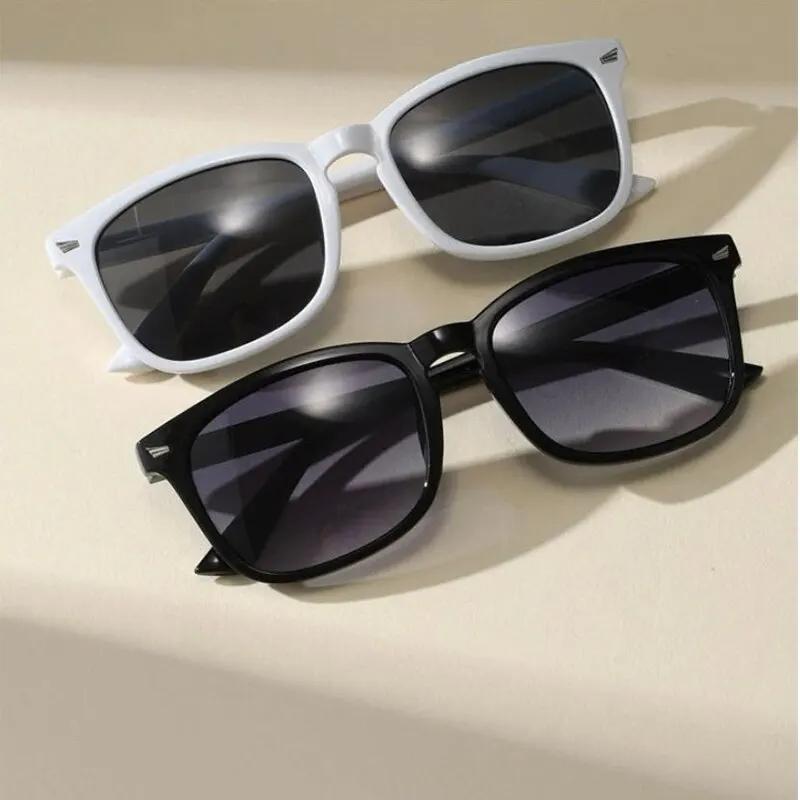 

2Pcs Fashionable Square Frame Design Fashionable Casual Trendy Decorative Glasses Combination Set Suitable for Holiday Gifts