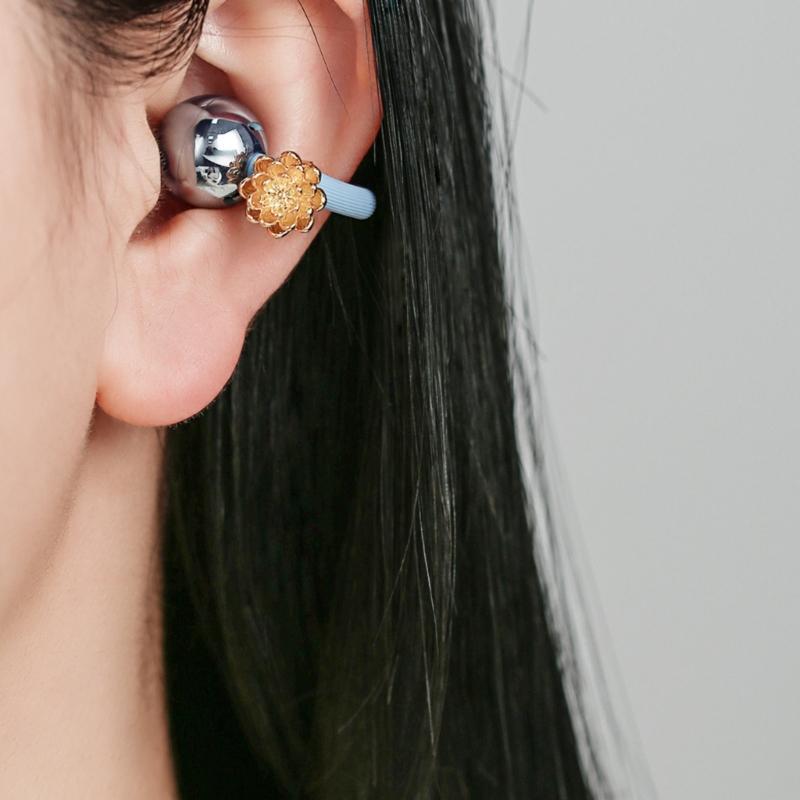 Elegant Flower Shaped Ear Clip Attachment For FreeClip 1 2 Earbuds Enhancer Sparkling Zircons Embellishment