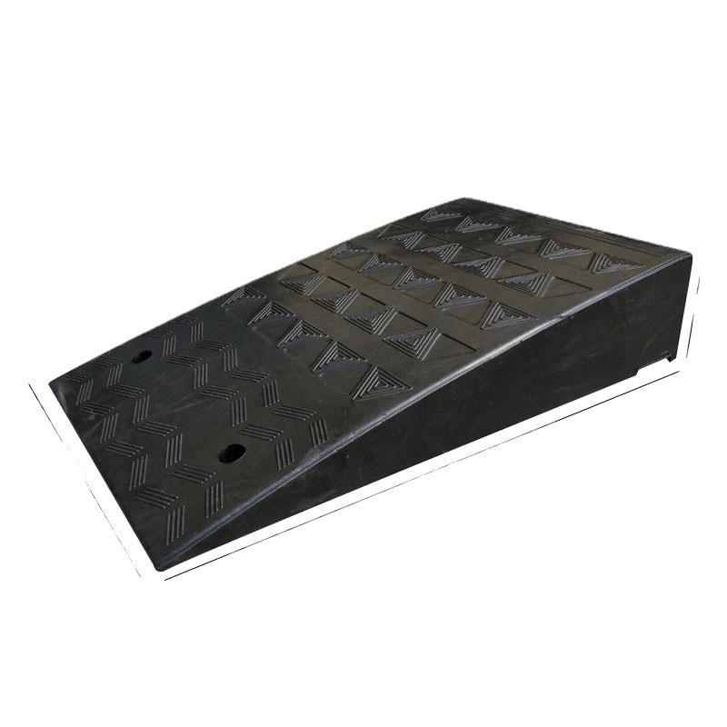 Rubber Threshold & Curb Ramps for Cars and Speed Bumps