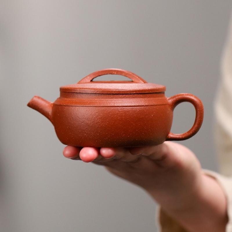 

150ml Boutique Yixing Purple Clay Teapots Handmade Line Round Large Caliber Pot Raw Ore Downhill Mud Kettle Zisha Tea Set Craft