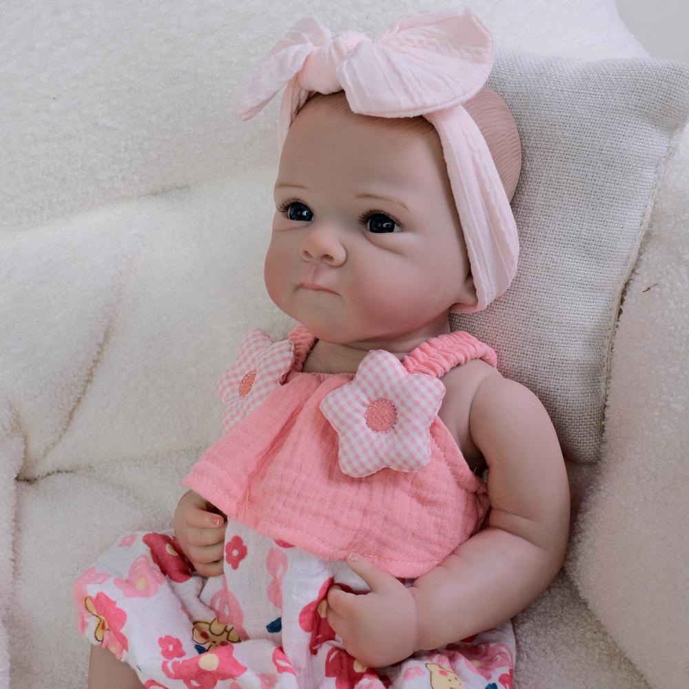 Real Looking 48 Cm Full Vinyl Body Reborn Dolls Bettie 3D Painting Skin Simulation Girl Doll Lovely Newborn Dolls for Children Birth Day Holiday Gifts