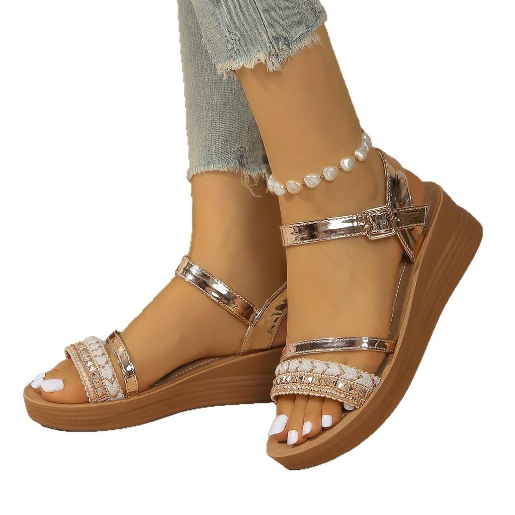 Fashion Fashion Rivet Decor Wedge Sandals for Women Summer Lightweight Non Slip Beach Shoes Woman Buckle Strap Platform Sandalias Mujer