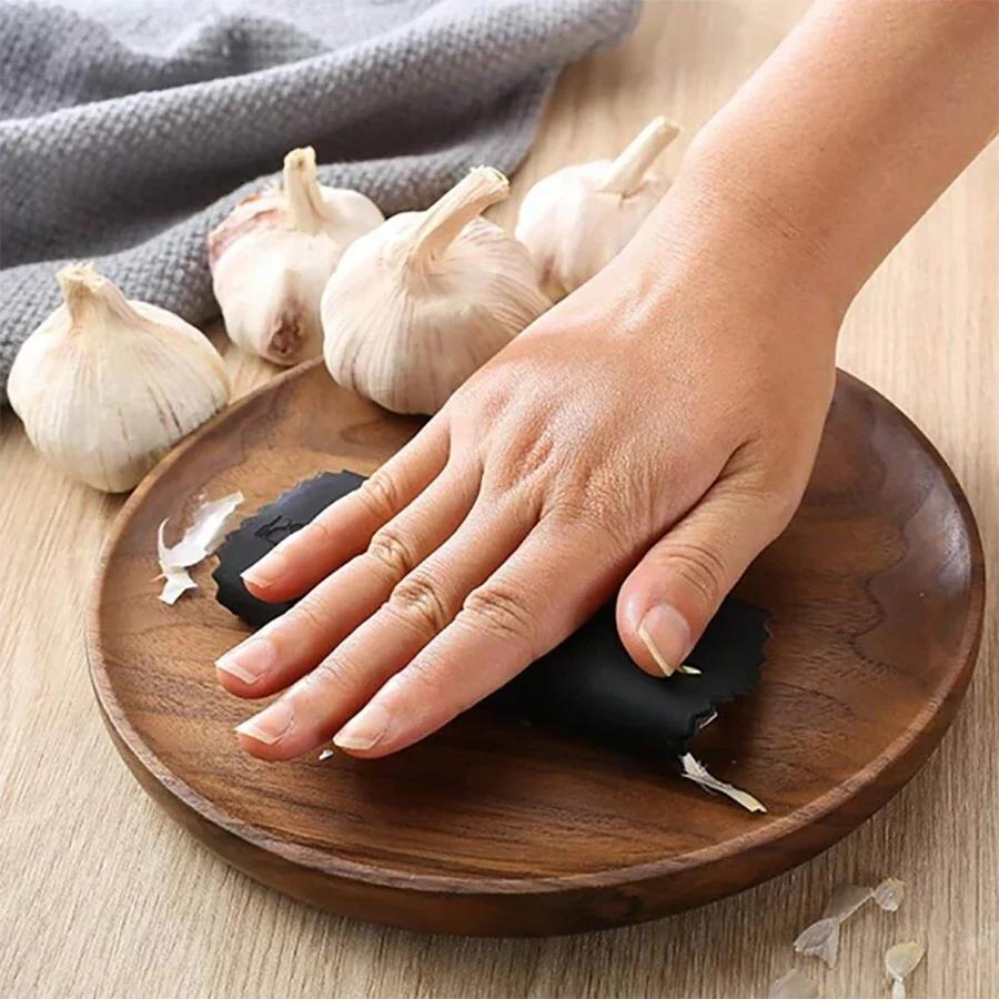 1PC Household Silicone Garlic Peeler Practical Multi-functional Garlic Peeler Tube Creative Kitchen Garlic Peeler Gadget