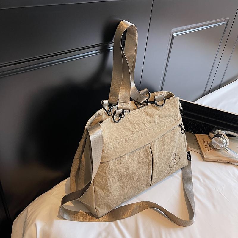 Women's Shoulder Bag Lightweight Solid Color Large Capacity Crossbody Bag