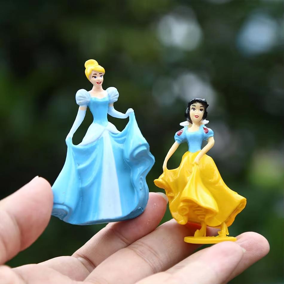 MINISO 10PCS/1st Escape Princess Style Snow White Cinderella Mermaid Sleeping Beauty PVC Model Small Decorations Children's Gifts