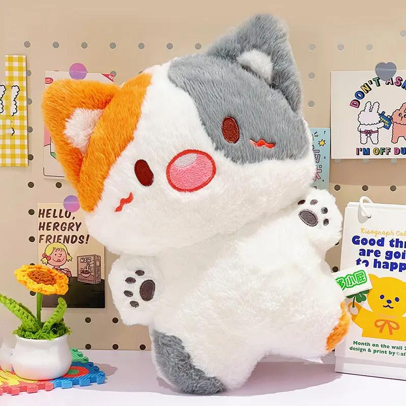 Weiches flauschiges Calico-Katzen-Stofftier Orange Weiß Grau Kawaii Plüschkätzchen für Schlafzimmer Sofa Dekor Kissen Sammlerstück Geschenk 45cm
