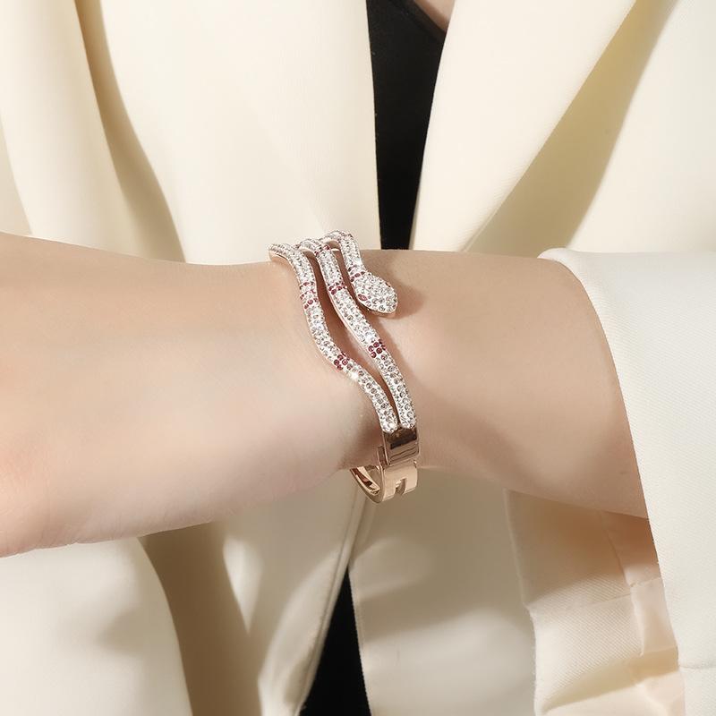 

Маленькая змея, стальной браслет из титановой стали, женский легкий роскошный браслет