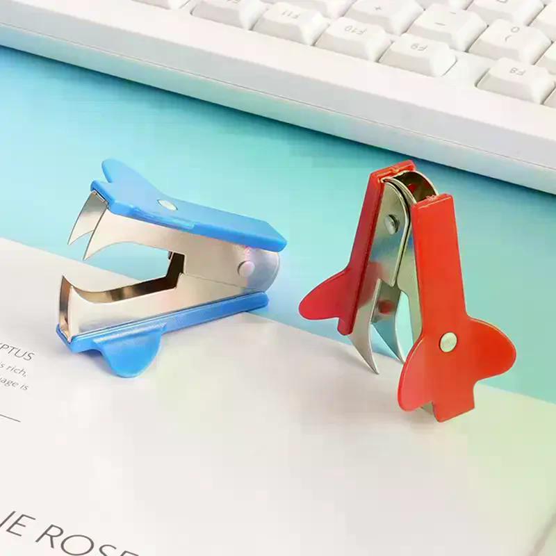 The Nail Remover Is Labor-saving And Ergonomically Designed For Easy Removal Of Nails In School Offices And Homes