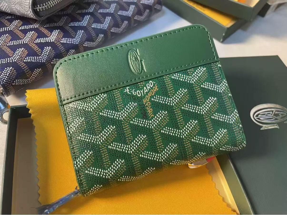 

Короткий кошелек на молнии с фирменным монограммным узором Goyard из телячьей кожи зелёный