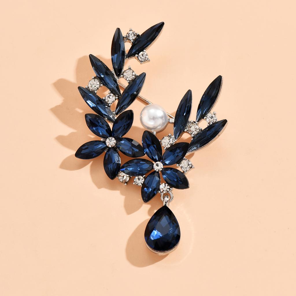 1PC Women's Fashion Trendy Charm Brooch Zircon Chest Flower Accessories Suitable for Date, Party, Festival Gifts