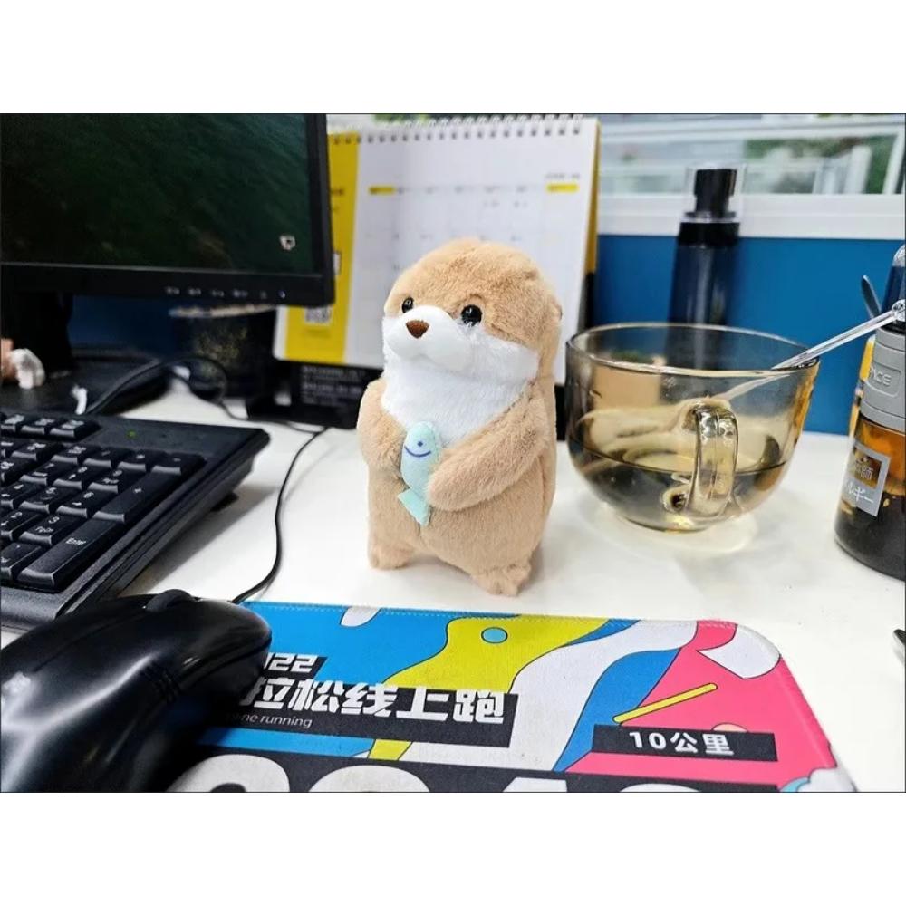 Simpatici portachiavi a forma di lontre che tengono in mano un pesce, in peluche, leggeri, pendenti, per zaino scolastico, portachiavi, bambola, giocattolo, regalo, 11 cm