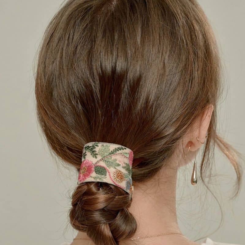 BESTY Oriental Wildflower Wave Hair Cuff