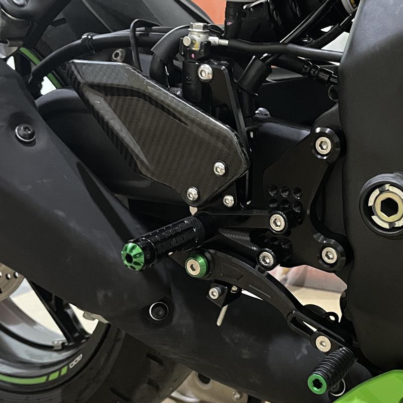 Kawasaki ZX-4RR/R ZX-25R Carbon Fiber Rearset Kit