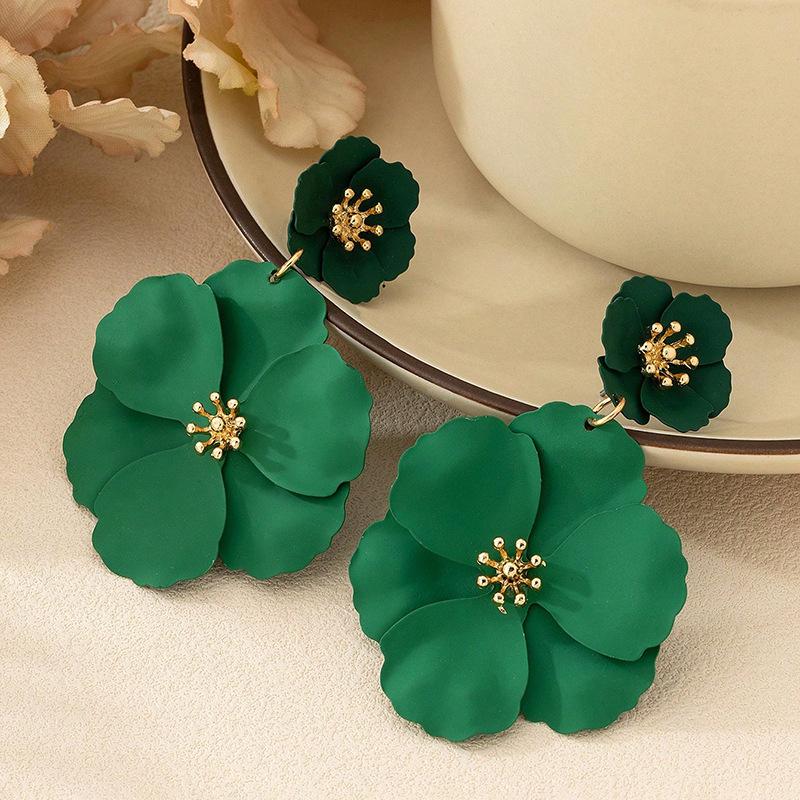 Mori Retro Long Temperament Colorful Flower Spray Paint Multi-Layer Creative Earclip Earrings
