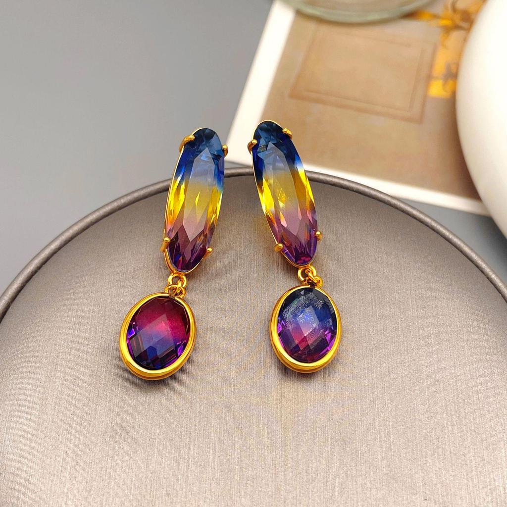 French Retro Gradient Crystal Earrings: Elegant High-End Dangle Jewelry for Women