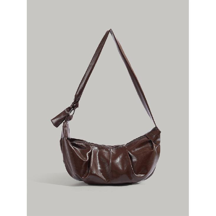 Oil Wax Leather Crossbody Bag for Women 2024 New Autumn Winter Large Capacity Daily Commute Versatile Crescent Dumpling Bag