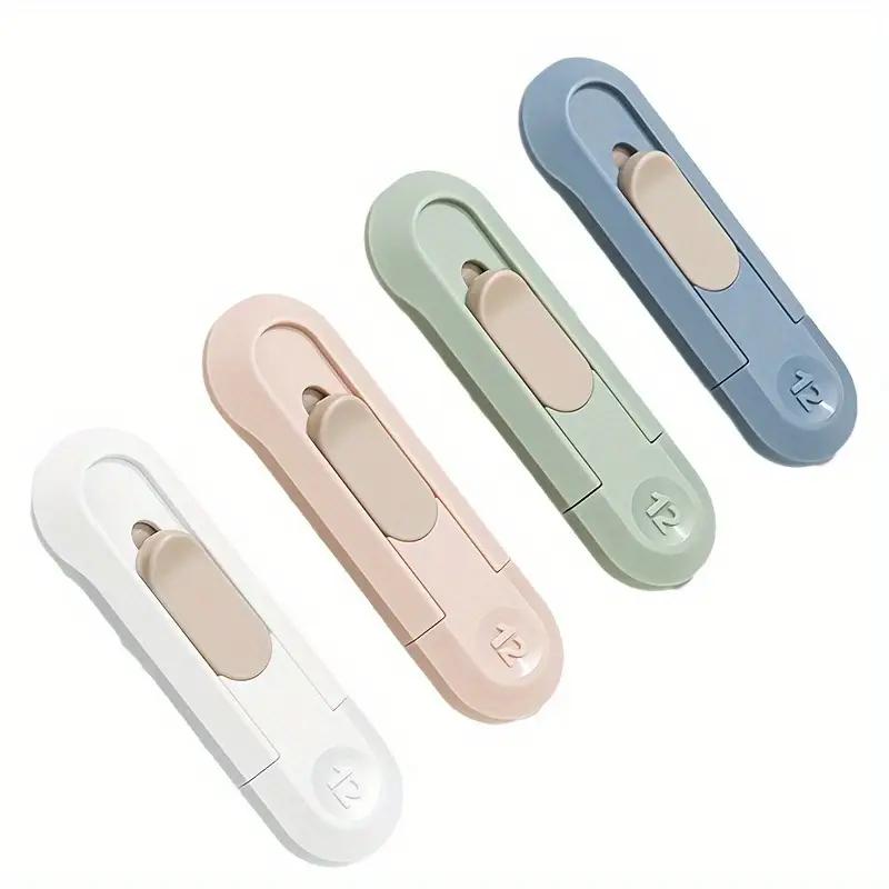 Canivete retrátil automático compacto e portátil equipado com lâmina afiada e durável. Ideal para artesanato, abertura de caixas e uso em escritório