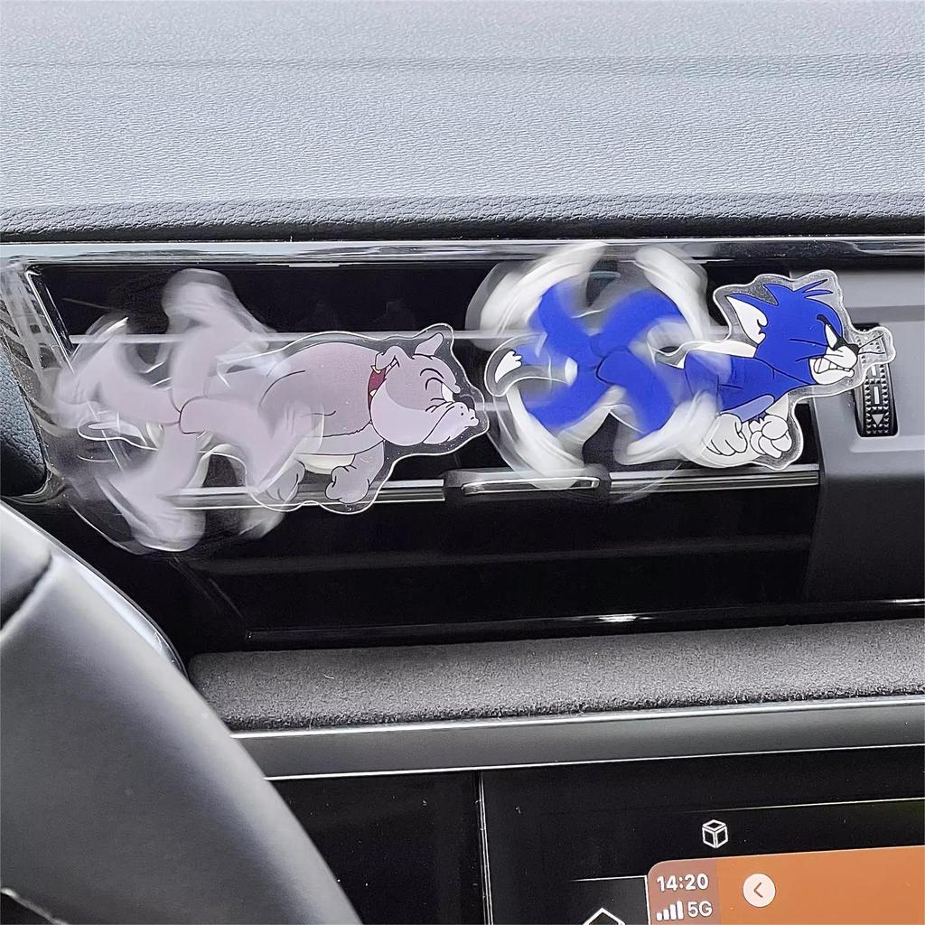 Rotatable Cartoon Cat and Mouse Car Air Vent Swirling Acrylic Clip Decor