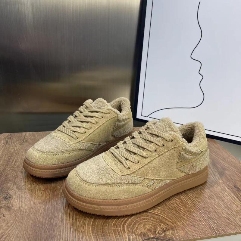 Thick-soled Velvet Women's Shoes New Winter Lamb Wool Shoes Casual Sports Board Shoes Versatile Cotton Shoes