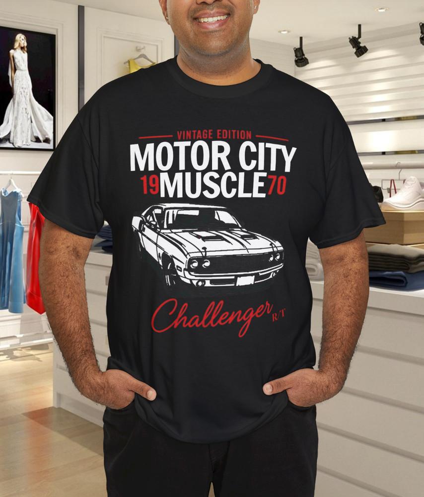 

Vintage Motor City Muscle 1970 Challenger Classic Car Retro Dodge T-Shirt L