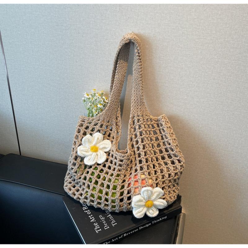 Fashion hollow knitted bag women's small fresh flower woven bag versatile shoulder handbag summer mother and child bag