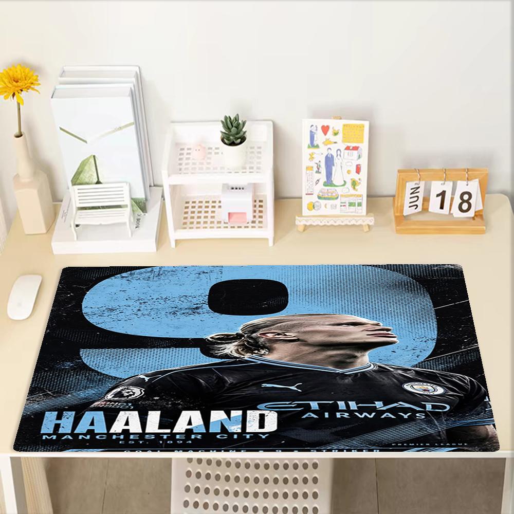Manchester City Thema Mauspads, Rutschfeste Gummiunterseite, Multifunktionales Büro- & Heimdekor, Perfekt für die Personalisierung des Arbeitsplatzes.