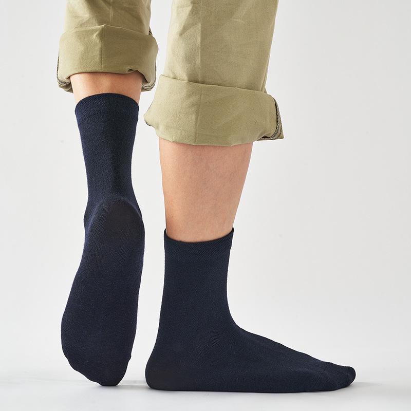 Men's Anti-Odor Sweat-Absorbent Pure Cotton Socks for Autumn/Winter - Simple Business Style Mid-Calf Length