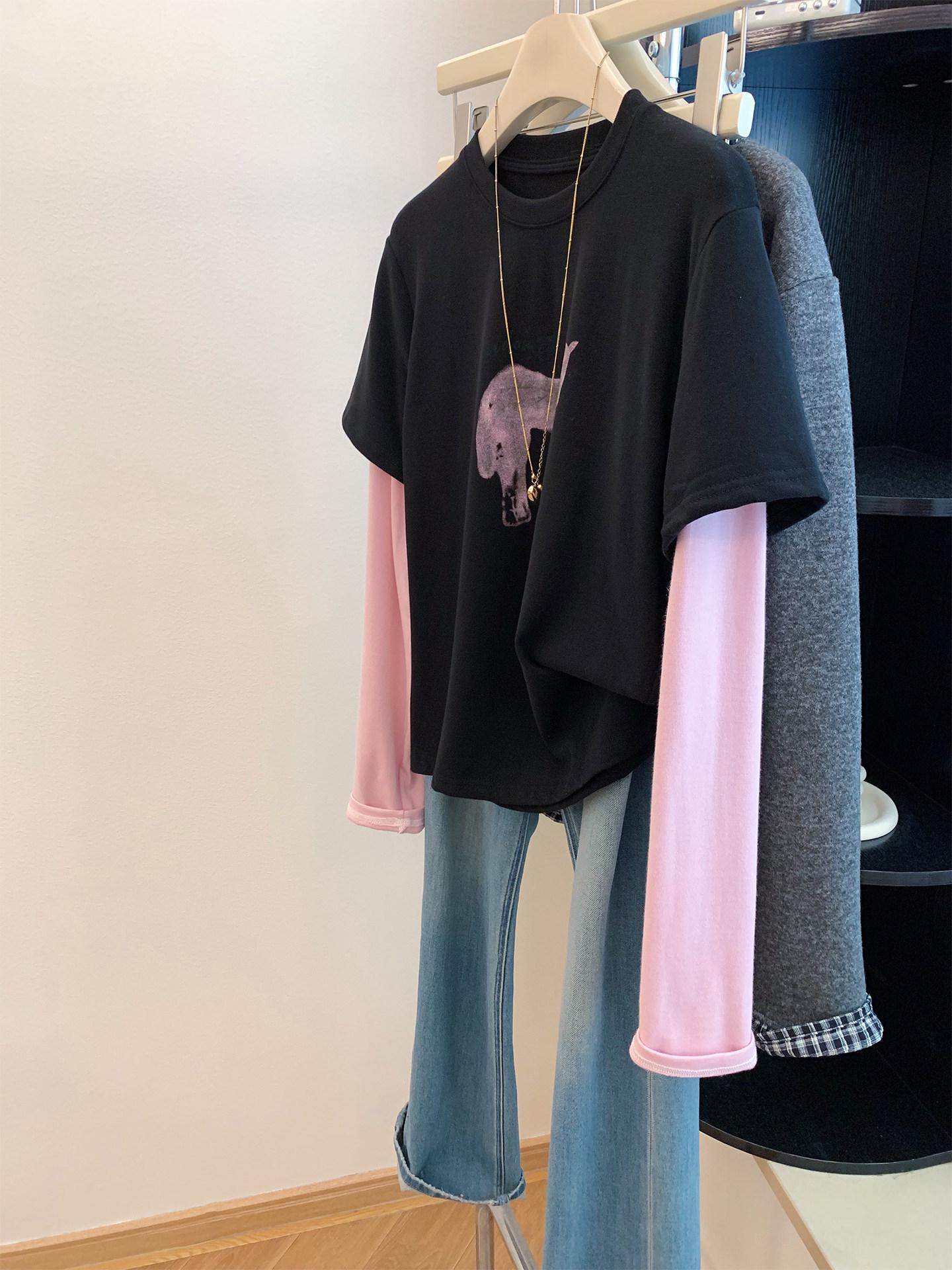

Absolutely Beautiful Plush Fleece Horse Print Layered Women s T-Shirt for 2026 Spring/Autumn - Trendy Round Neck Design L