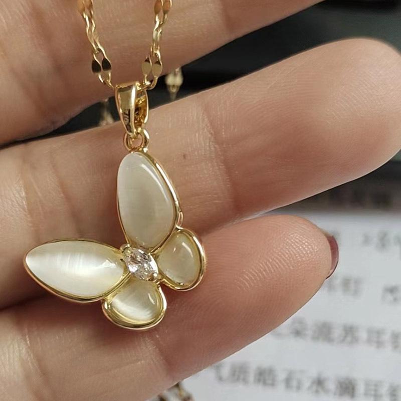 Non-Fading Luxury Maple Leaf Butterfly Clavicle Necklace