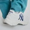 New MLB Big Ball Chunky 3D New York Yankees Low Top Chunky Sneakers Unisex White 3ASHBCW3N-50WHS