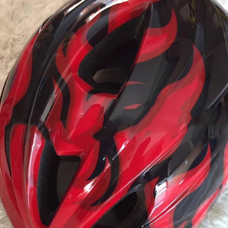 Kids Helmet Adjustable Size PVC Shell EPS Foam Shock Absorption Child Safety Helmet for Cycling Skateboard Black Red